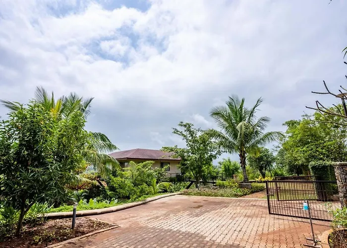 Redhomex Lake View-Villa 5Bhk Prime All Meals Included Igatpuri