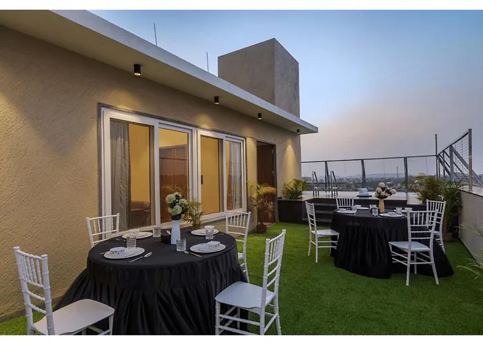 Mountain Glory 8Bhk By Tensorstays, Pool & Theater Igatpuri